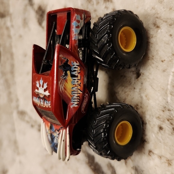 Hot Wheels ninja blade 2003 Monster Jam Monster Truck diecast - Picture 5 of 9
